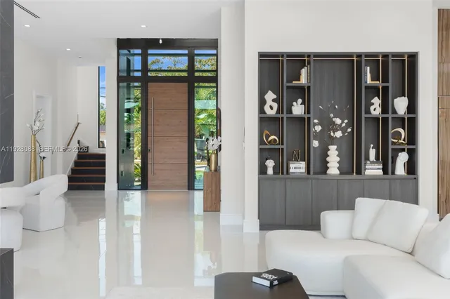 $5,975,000 | 4910 Northeast 27th Avenue, Lighthouse Point, FL 33064