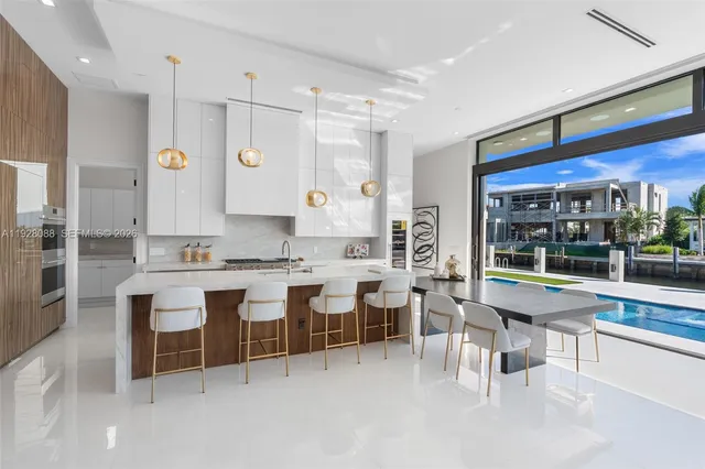 $5,975,000 | 4910 Northeast 27th Avenue, Lighthouse Point, FL 33064