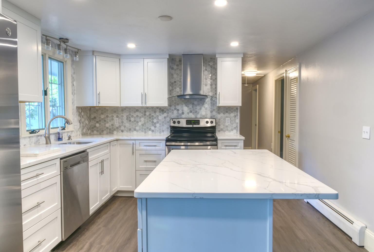 329 Old Craigville Road Centerville, MA 02632 - Photo 7 of 15 Kitchen