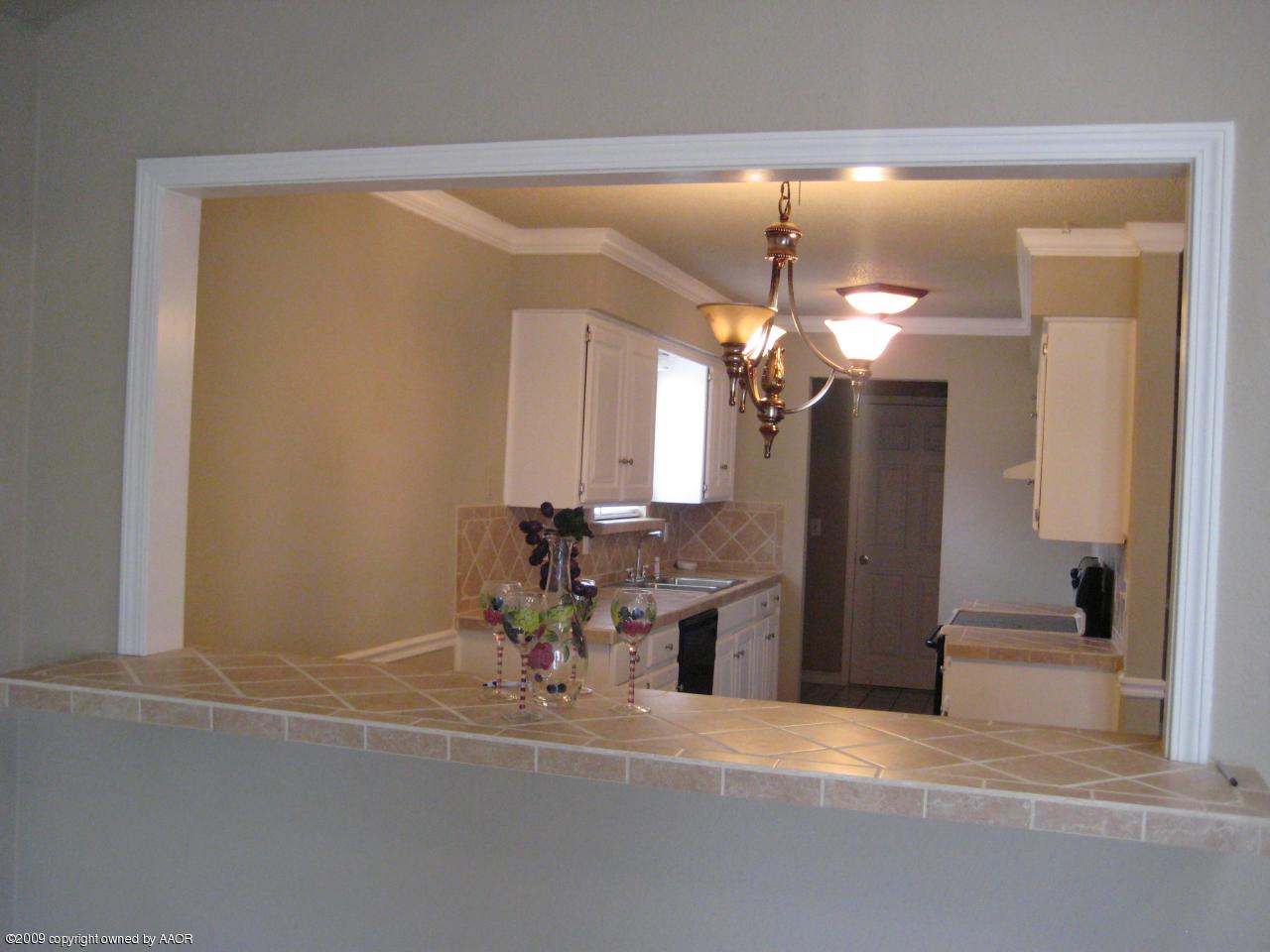 5214 Royce Drive Amarillo, TX 79110 - Photo 7 of 13 Kitchen