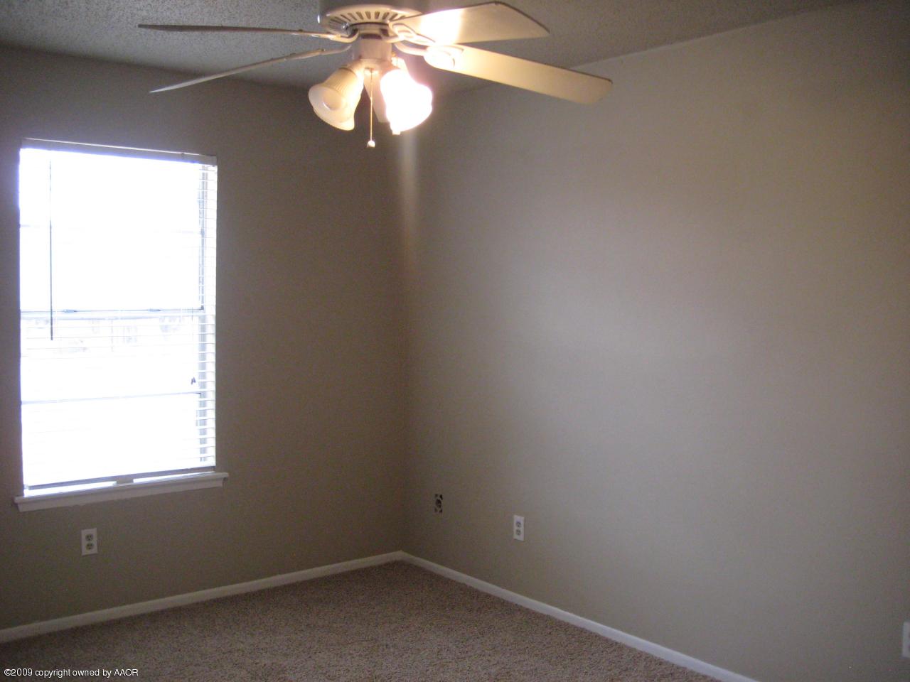 5214 Royce Drive Amarillo, TX 79110 - Photo 10 of 13 2nd Bedroom