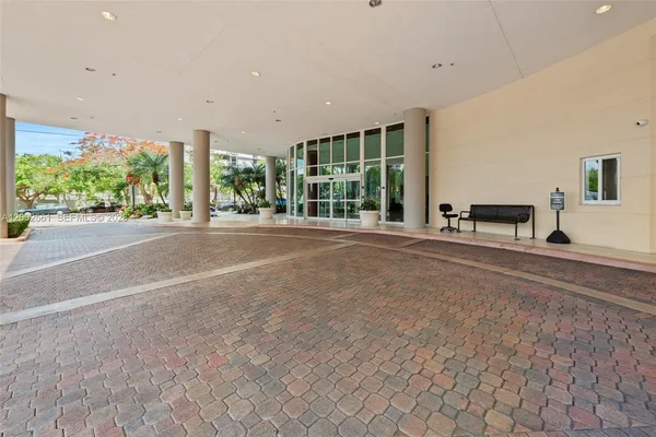 $460,000 | 2475 Brickell Avenue, Unit 1805, Miami, FL 33129