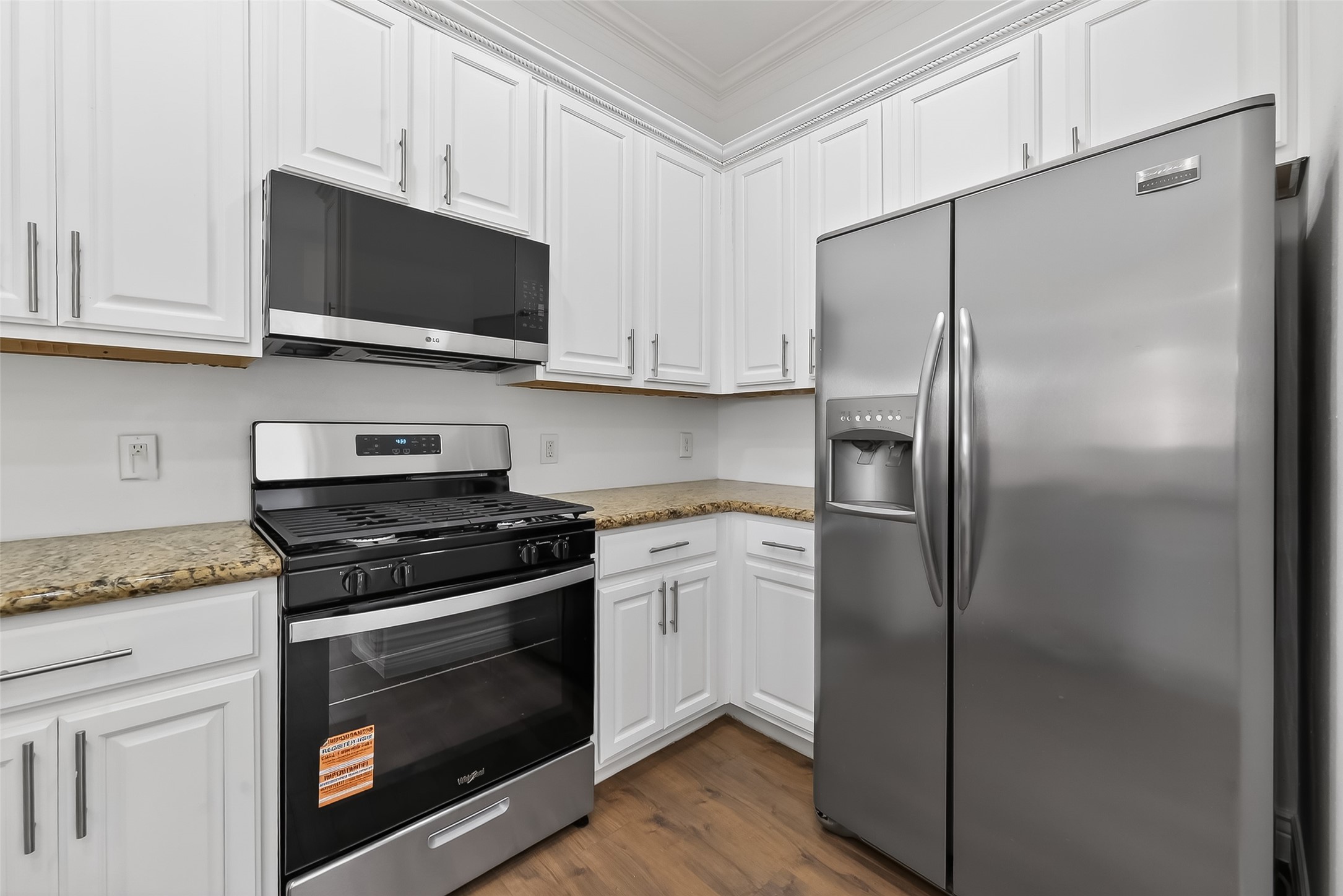 5919 Turtle Beach Lane Houston, TX 77036 - Photo 14 of 47