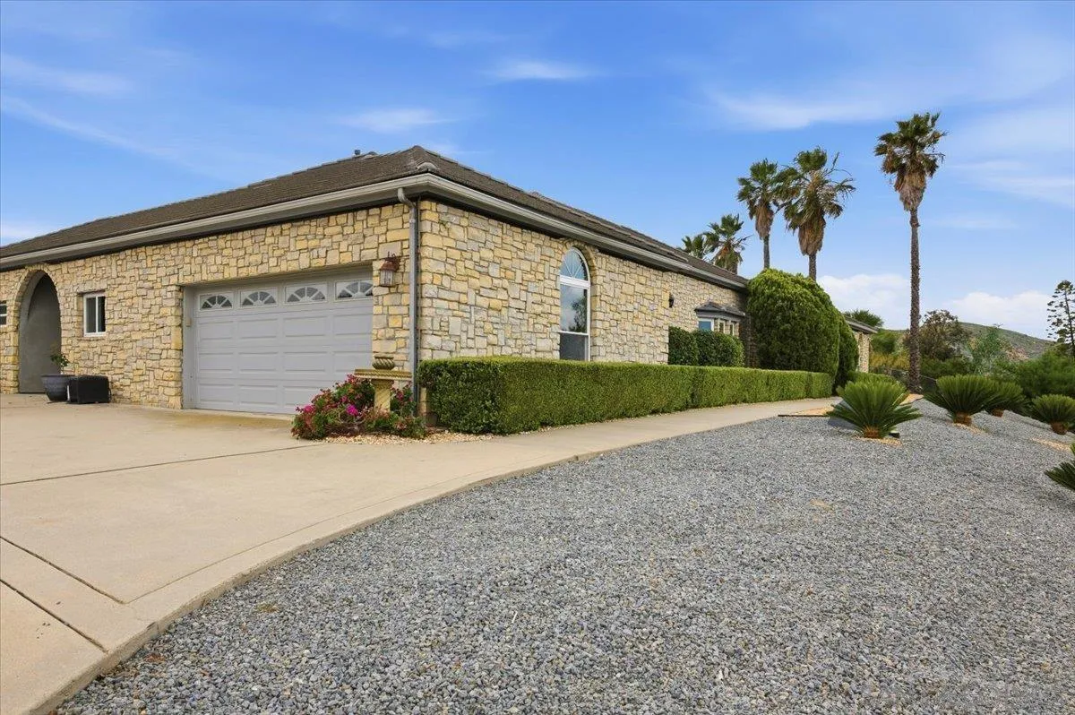 10015 El Capitan Real Road El Cajon, CA 92021 - Photo 4 of 68