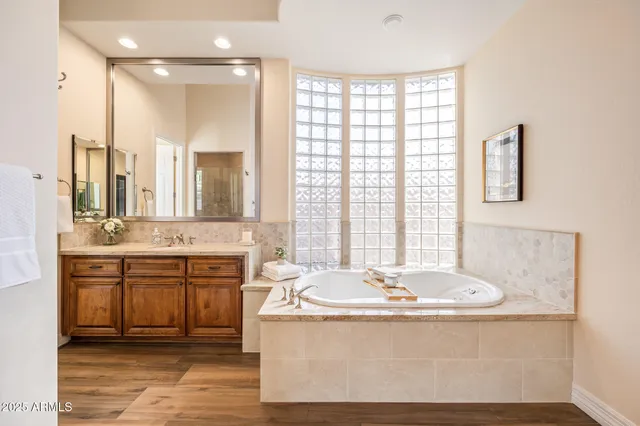 $1,799,999 | 30989 North 77th Way, Scottsdale, AZ 85266