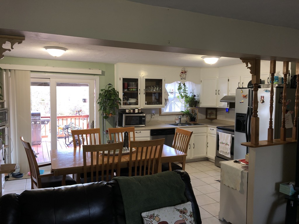 167 Wedgewood Road Worcester, MA 01602 - Photo 5 of 26 Gallery Image 5