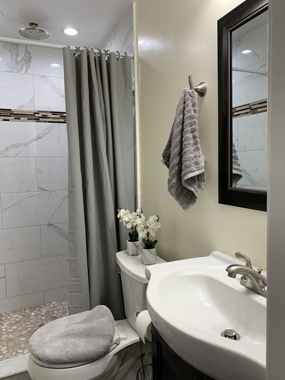 167 Wedgewood Road Worcester, MA 01602 - Photo 10 of 26 Gallery Image 10
