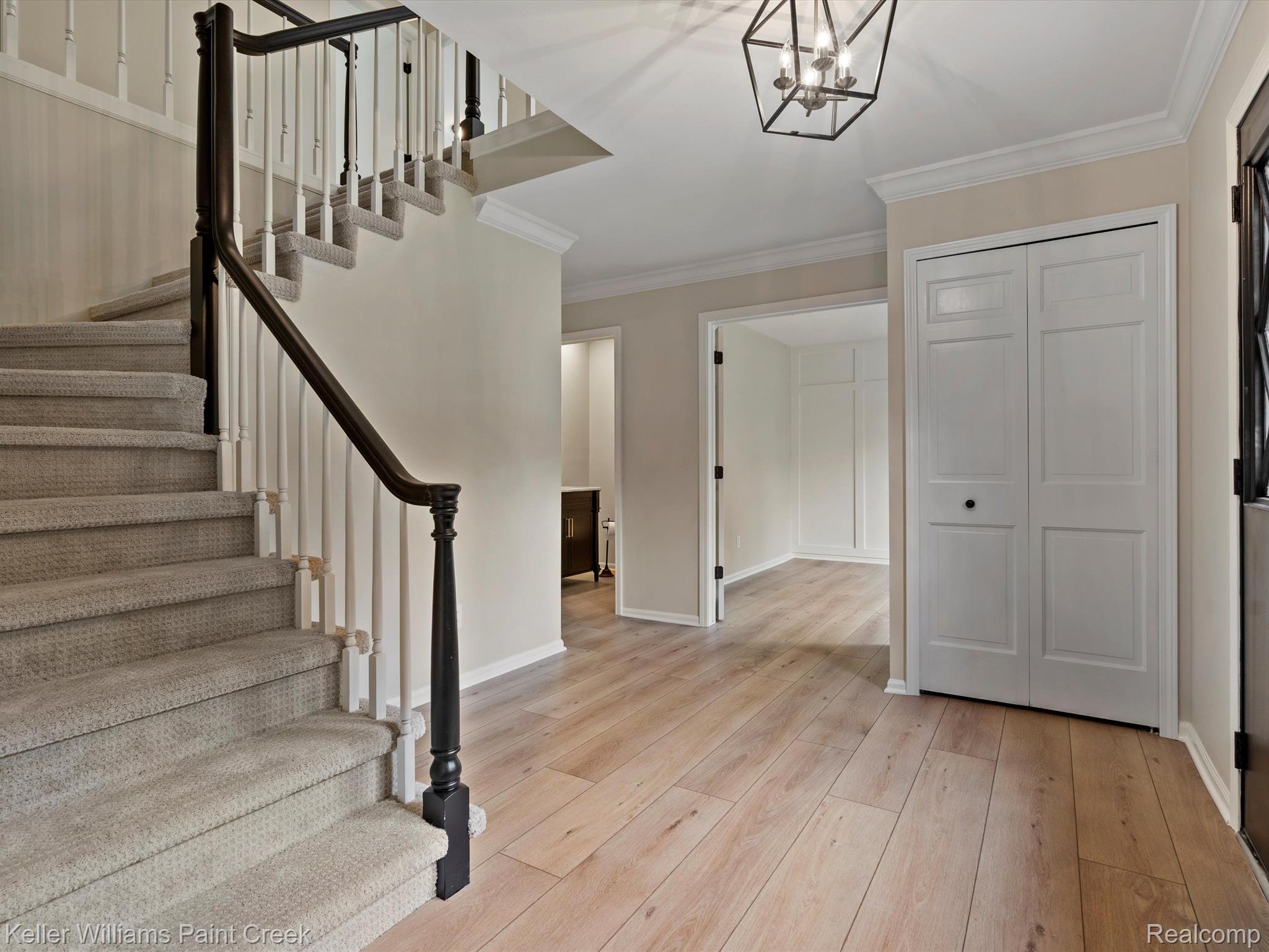 319 Lake Forest Road Rochester, MI 48309 - Photo 6 of 42 Gallery Image 6