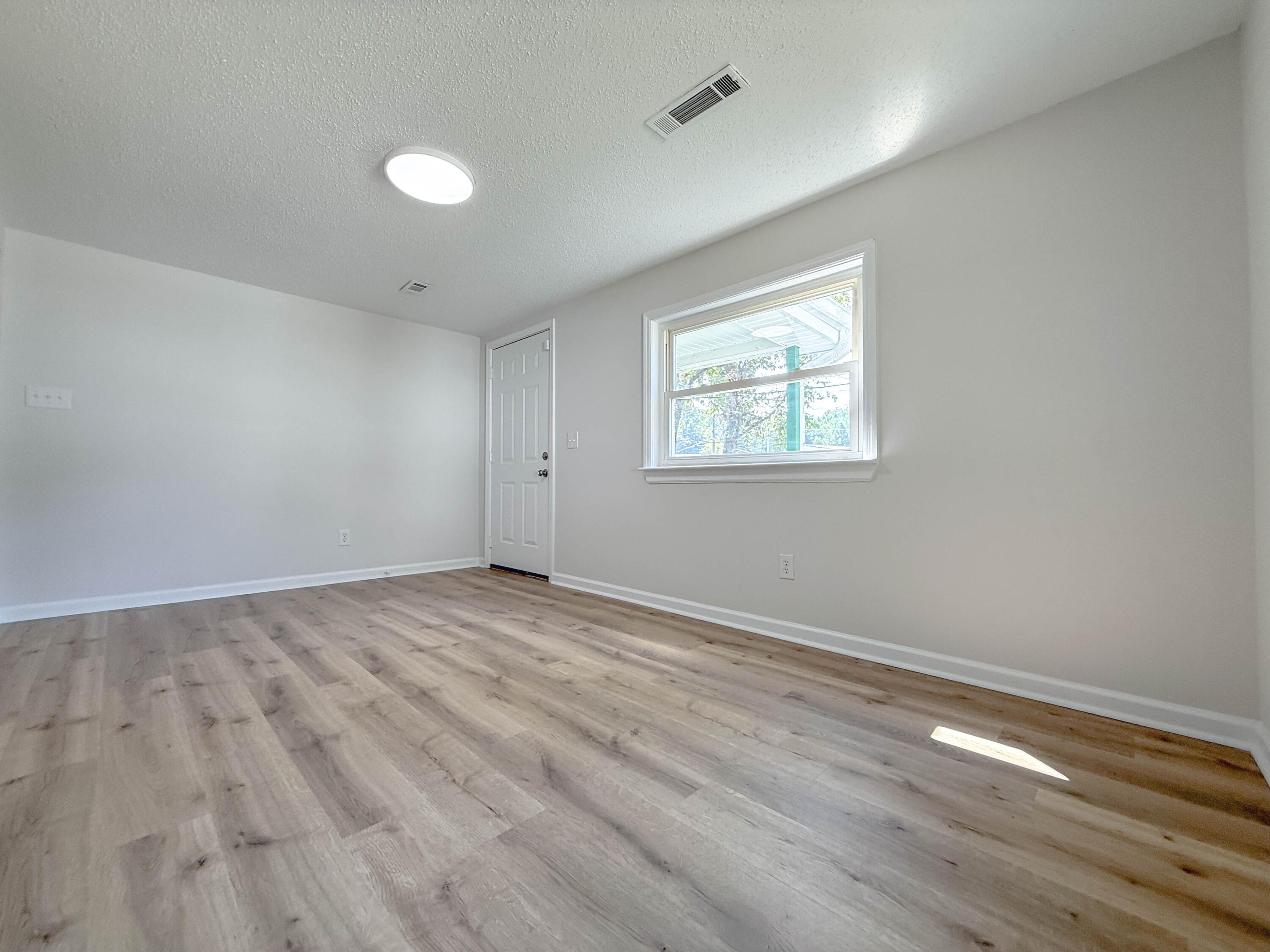 1283 Johnson Road Chickamauga, GA 30707 - Photo 14 of 24 Photo Sep 19 2025, 1 06 49 PM