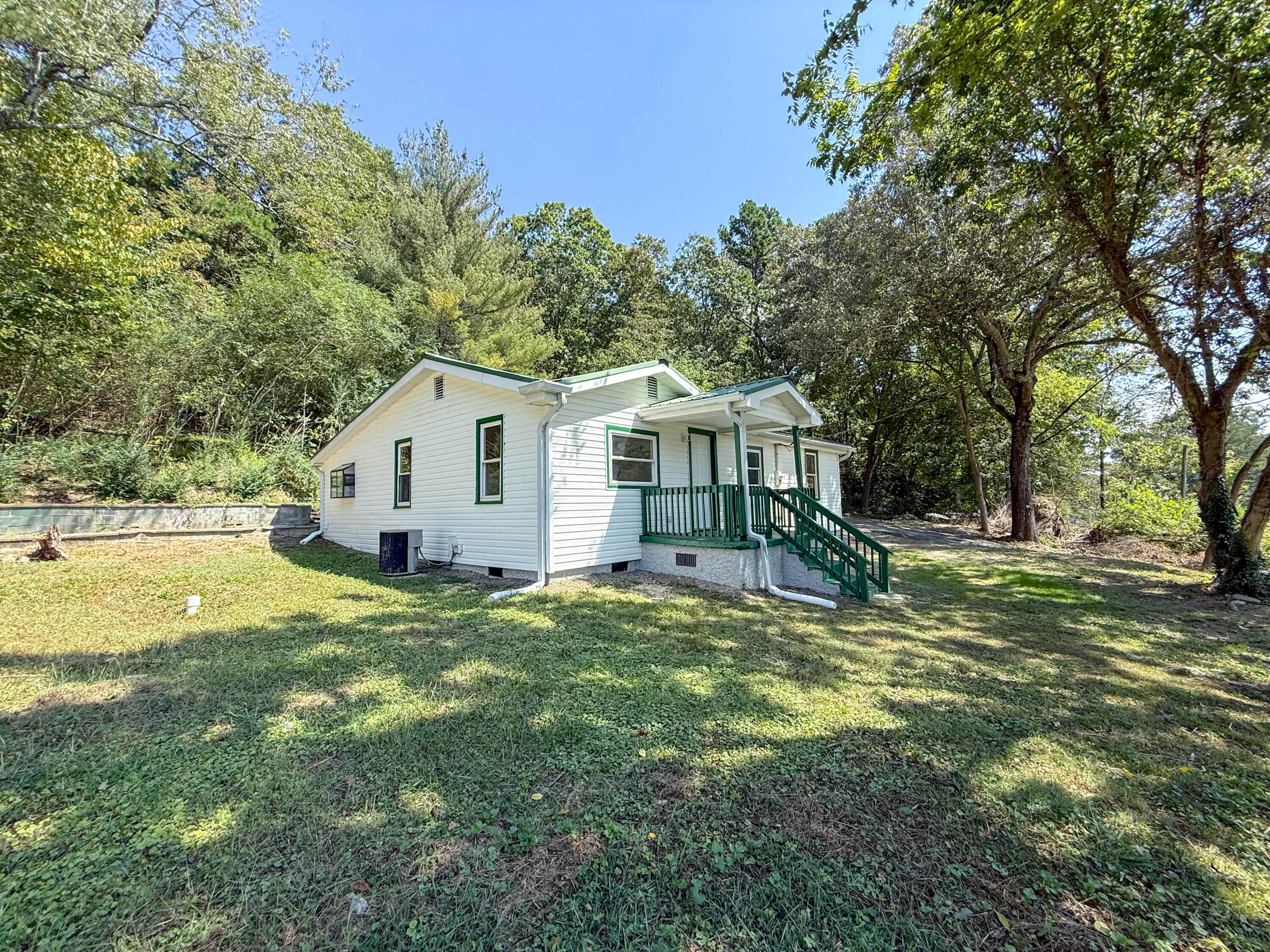 1283 Johnson Road Chickamauga, GA 30707 - Photo 5 of 24 Photo Sep 19 2025, 1 36 17 PM