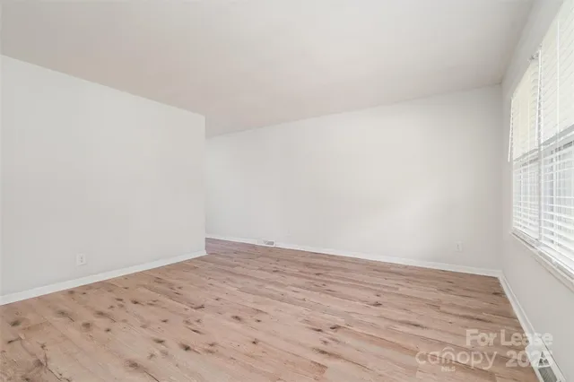 $1,095 | 602 Camrose Drive, Charlotte, NC 28215