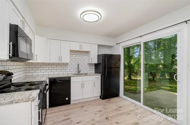 $1,095 | 602 Camrose Drive, Charlotte, NC 28215