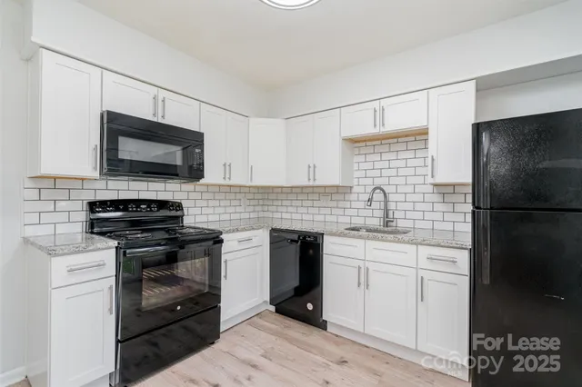 $1,095 | 602 Camrose Drive, Charlotte, NC 28215