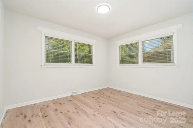 $1,095 | 602 Camrose Drive, Charlotte, NC 28215