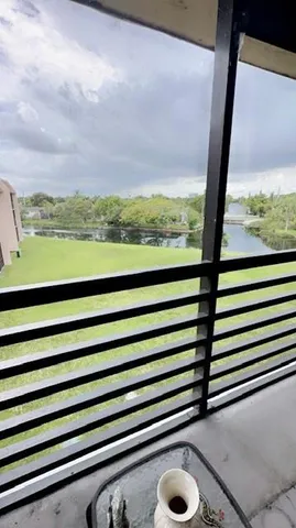 $75,000 | 10466 Sunrise Lakes Boulevard, Unit 307, Sunrise, FL 33322