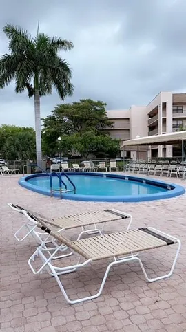 $75,000 | 10466 Sunrise Lakes Boulevard, Unit 307, Sunrise, FL 33322