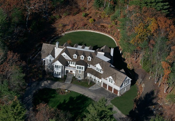 an aerial view of a house having yard