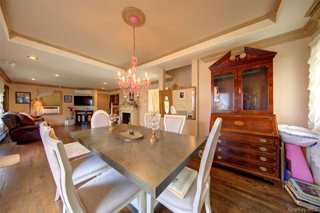 $1,299,000 | 997 Glen Drive, Franklin Square, NY 11010