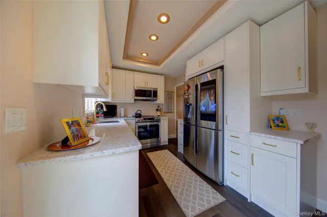 $1,299,000 | 997 Glen Drive, Franklin Square, NY 11010