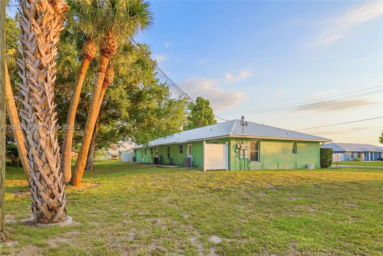 810 Southwest 2nd Street Okeechobee, FL 34974 - Photo 4 of 10 Okeechobee Multifamily Portfolio