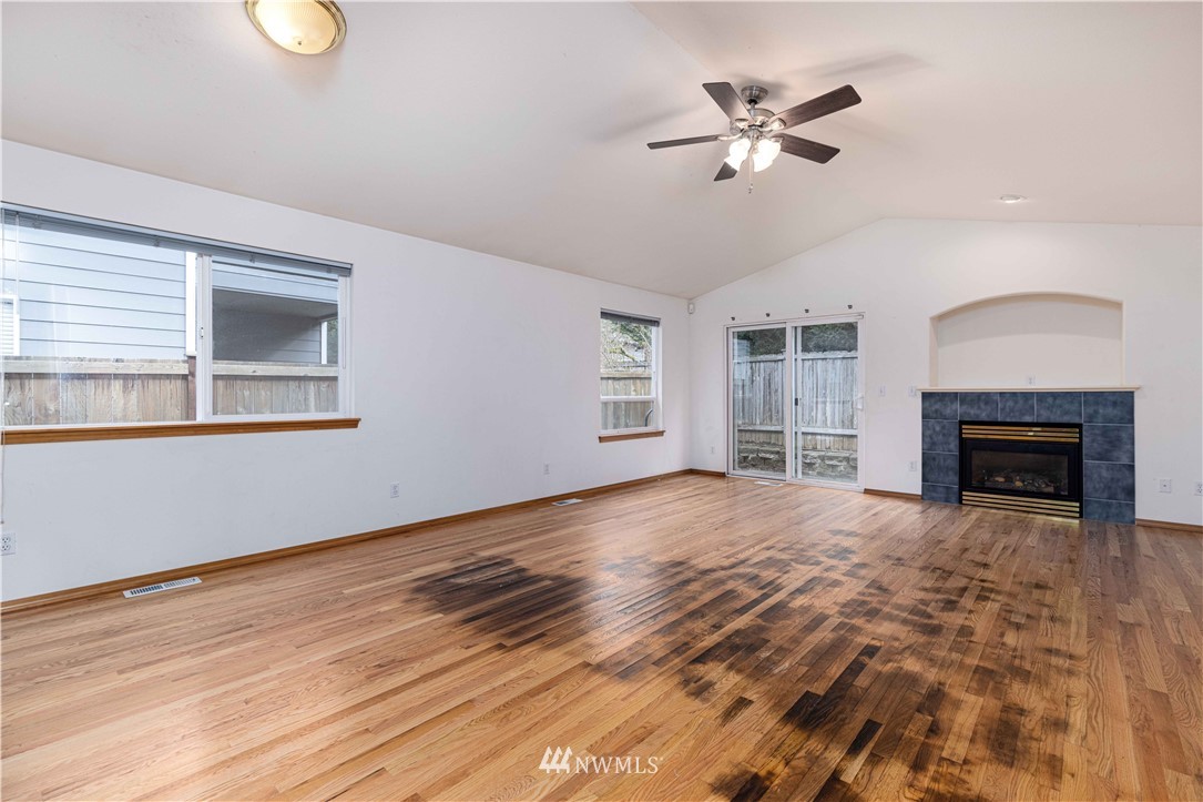 19213 1st Avenue West Bothell, WA 98012 - Photo 6 of 19 Gallery Image 6