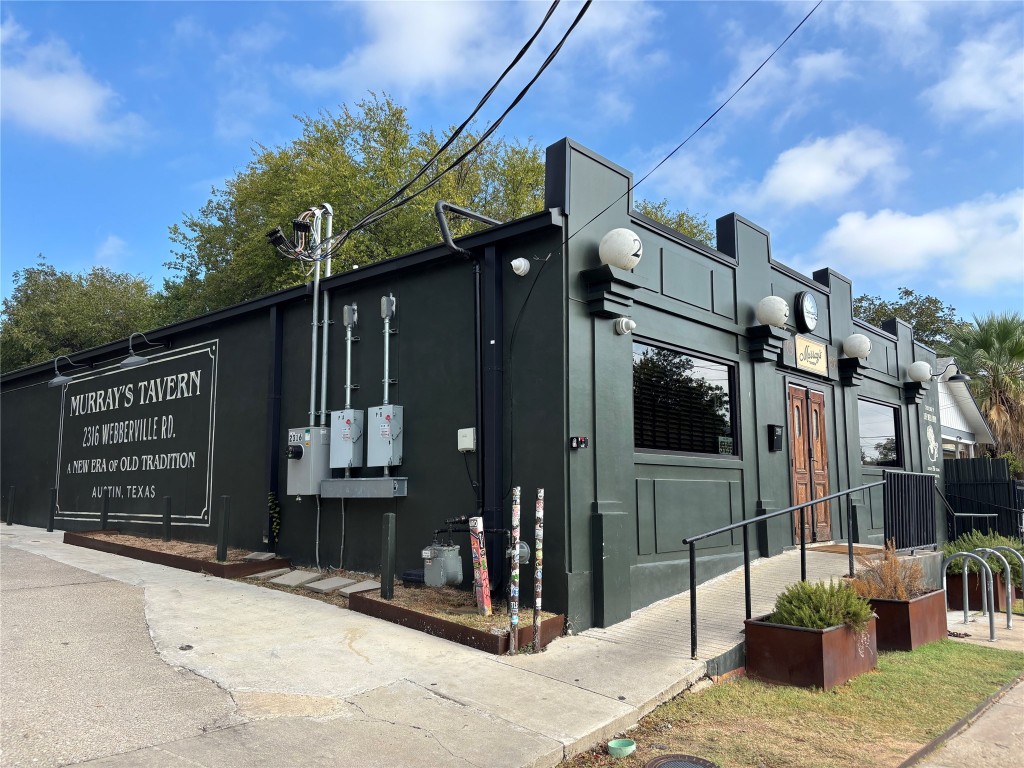 2307 Coronado Street Austin, TX 78702 - Photo 11 of 17 a view of entryway front of house