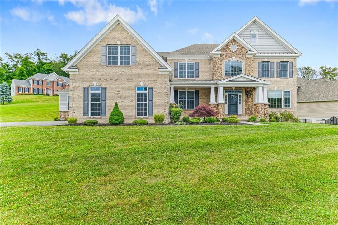 28 Sommerset Road Poughkeepsie, NY 12603 - Photo 1 of 1 Beautiful Colonial