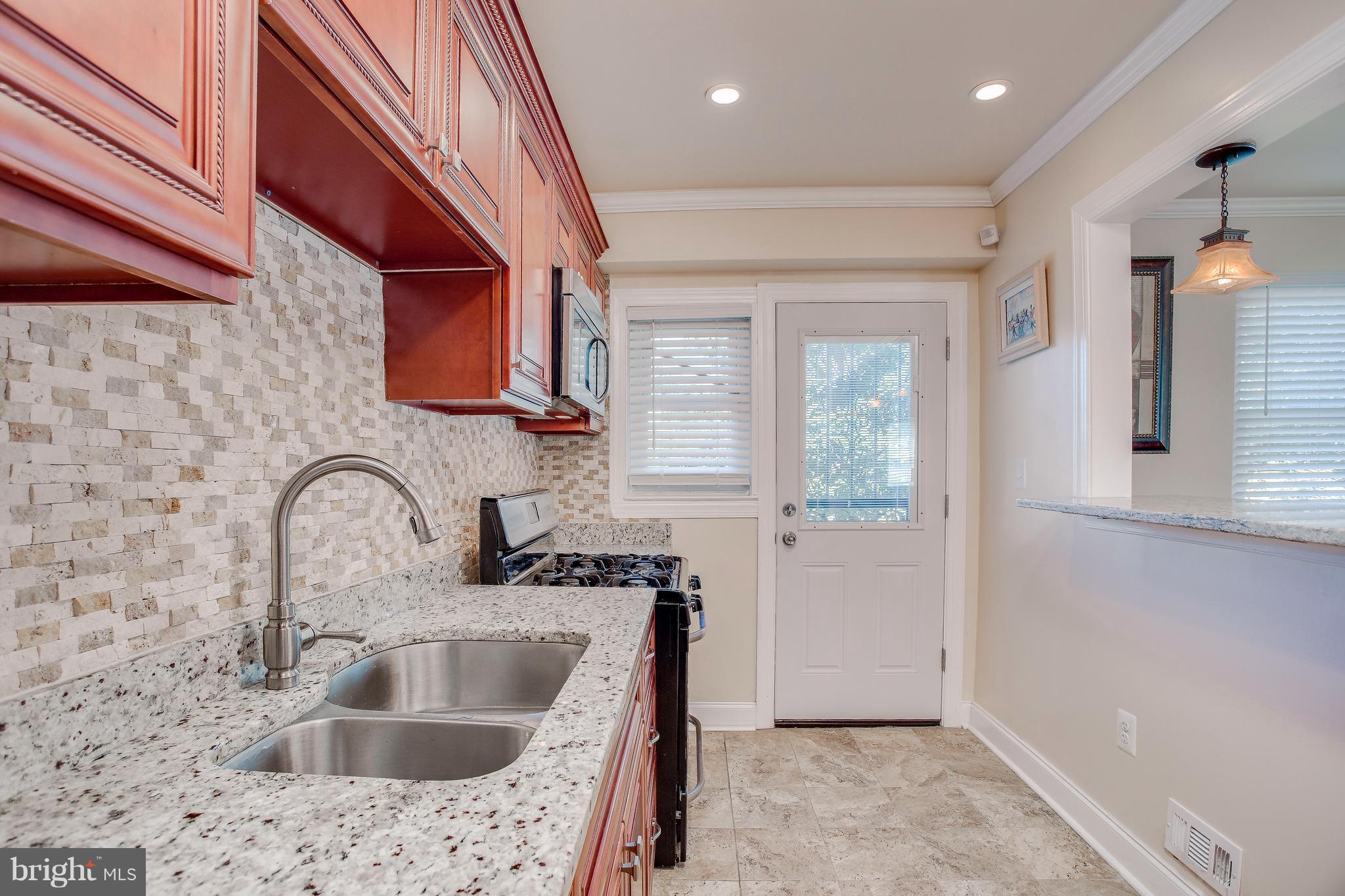 5914 Glennor Road Baltimore, MD 21239 - Photo 11 of 25 Kitchen