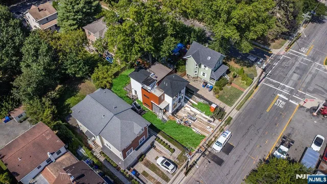 $1,874,000 | 43 Grove Street, Tenafly, NJ 07670