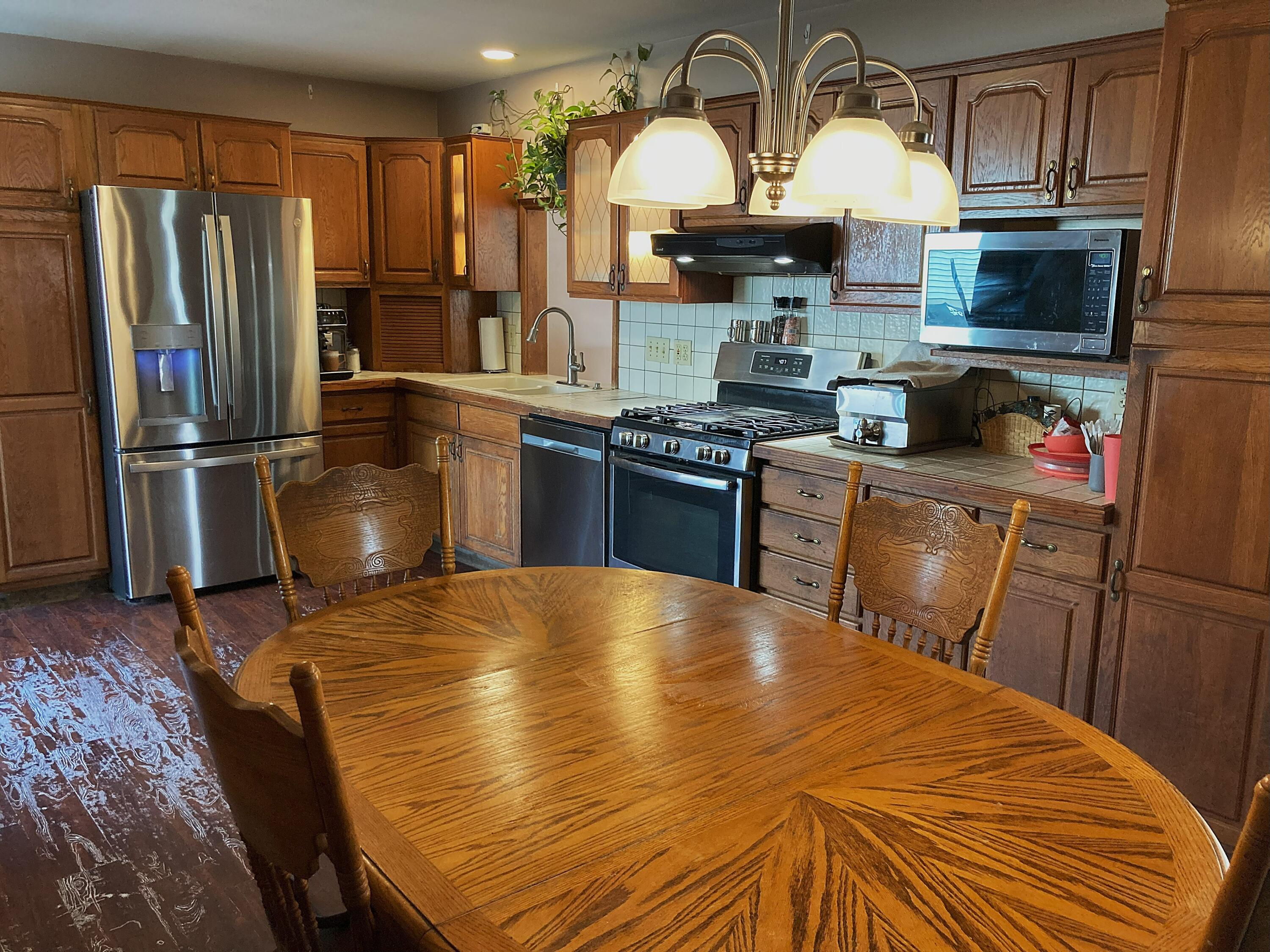 651 West Forest Street Edmore, MI 48829 - Photo 6 of 32 IMG_1615