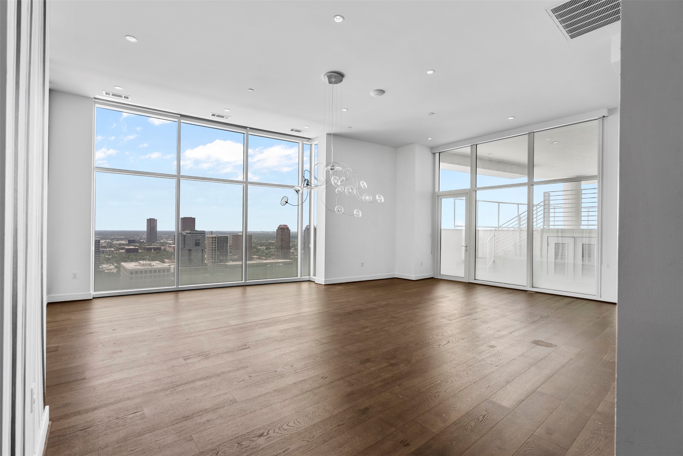 4521 San Felipe Street, Unit 3101 Houston, TX 77027 - Photo 17 of 39