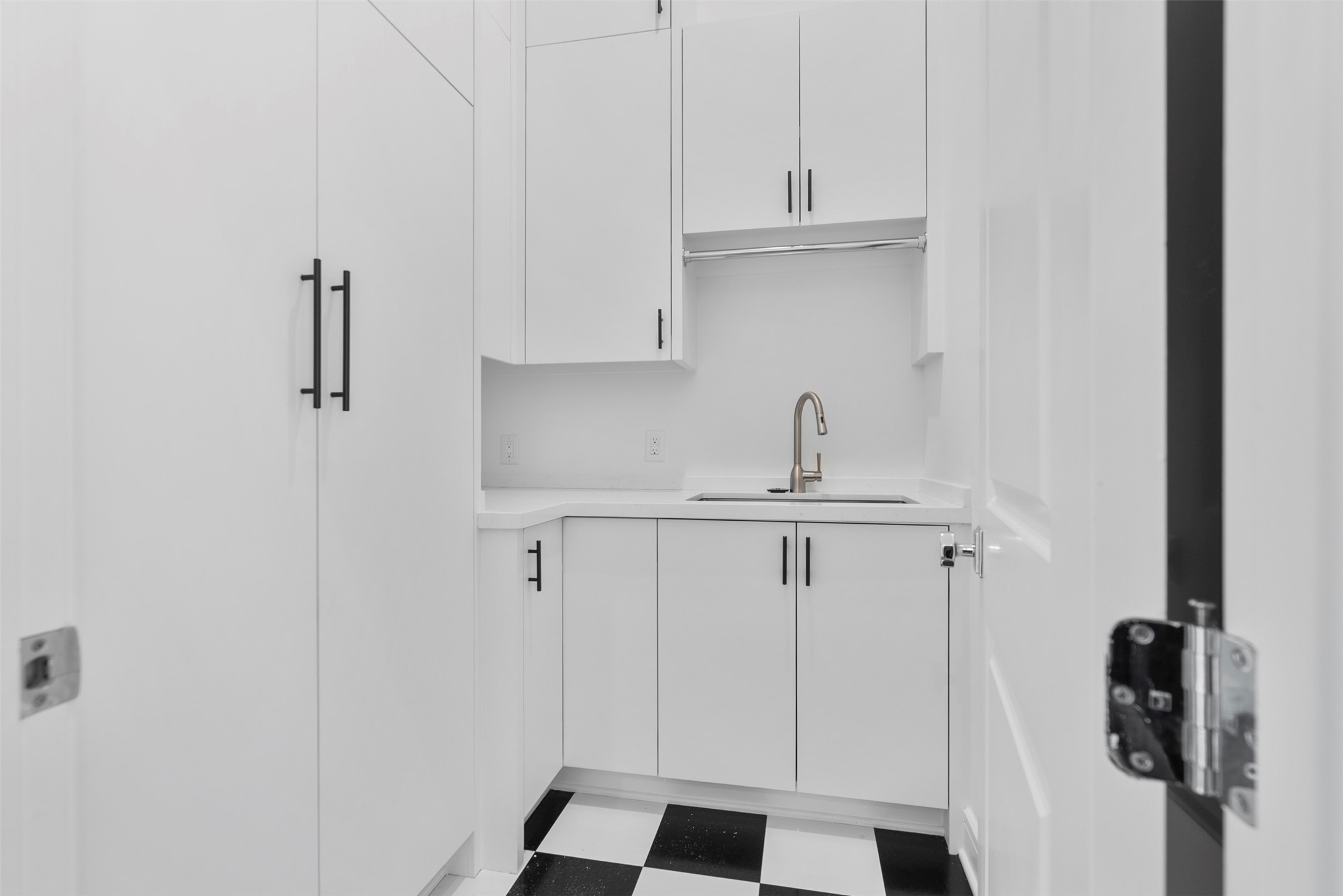 4521 San Felipe Street, Unit 3101 Houston, TX 77027 - Photo 22 of 39