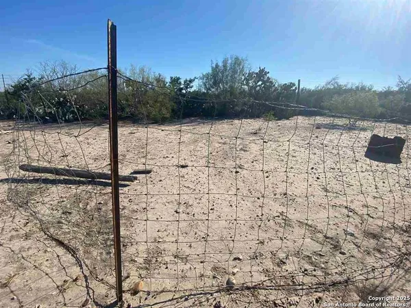 $32,500 | 1-acre Lot 137 Don Chema Road, Laredo, TX 78043