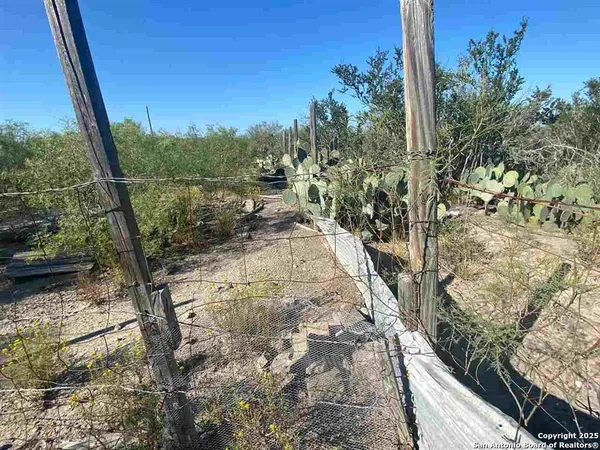 $32,500 | 1-acre Lot 137 Don Chema Road, Laredo, TX 78043
