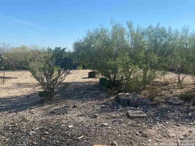 $32,500 | 1-acre Lot 137 Don Chema Road, Laredo, TX 78043
