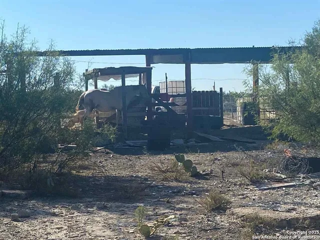 $32,500 | 1-acre Lot 137 Don Chema Road, Laredo, TX 78043