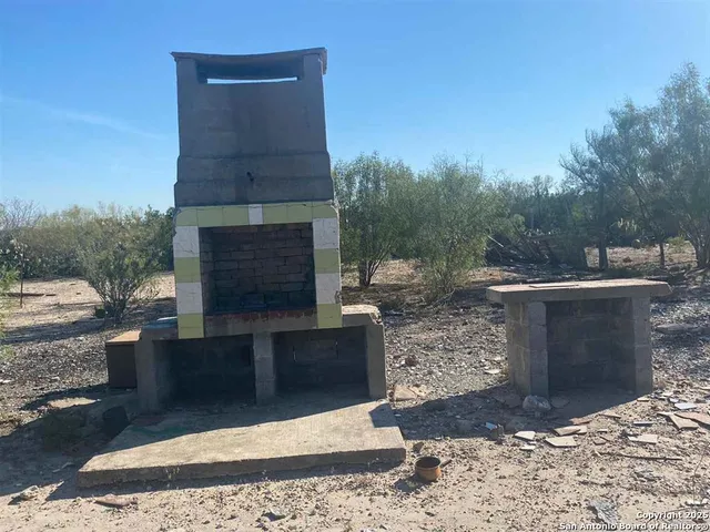 $32,500 | 1-acre Lot 137 Don Chema Road, Laredo, TX 78043