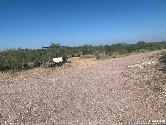 $32,500 | 1-acre Lot 137 Don Chema Road, Laredo, TX 78043