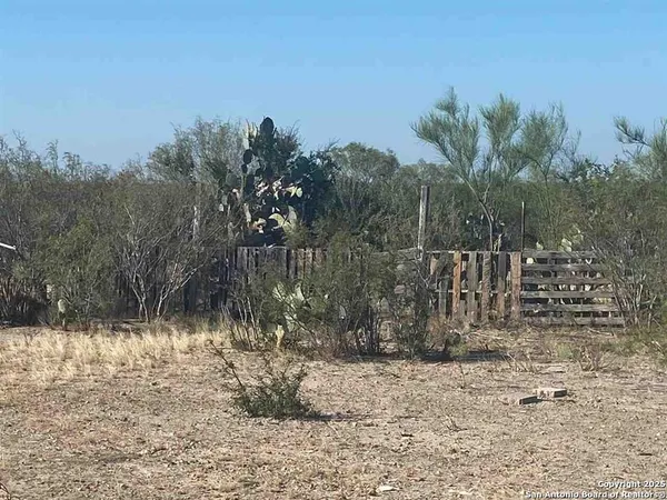 $32,500 | 1-acre Lot 137 Don Chema Road, Laredo, TX 78043