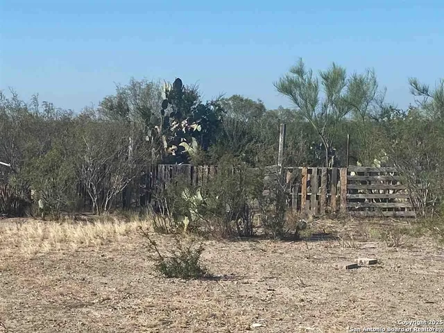 $32,500 | 1-acre Lot 137 Don Chema Road, Laredo, TX 78043