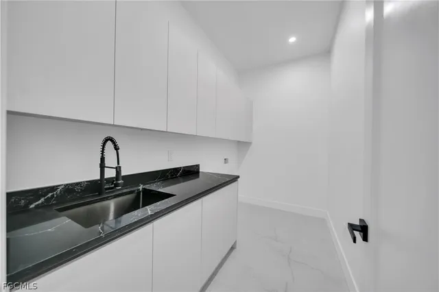 $975,000 | 2221 Southwest 5th Place, Cape Coral, FL 33991