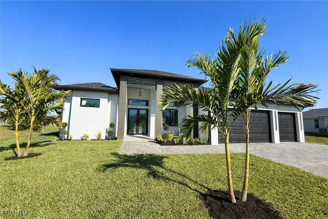 $975,000 | 2221 Southwest 5th Place, Cape Coral, FL 33991