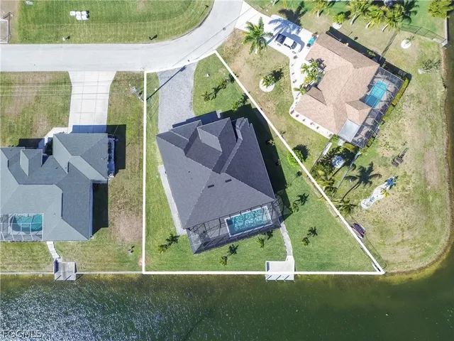 $975,000 | 2221 Southwest 5th Place, Cape Coral, FL 33991