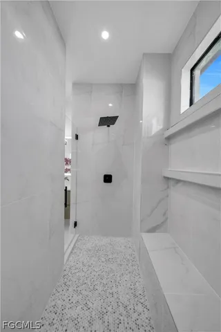 $975,000 | 2221 Southwest 5th Place, Cape Coral, FL 33991