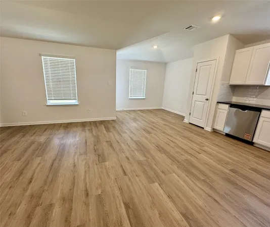 $2,000 | 121 Tektite Terrace, Kyle, TX 78640