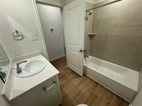 $2,000 | 121 Tektite Terrace, Kyle, TX 78640