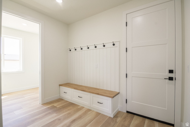 3322 250 S Street Vernal, UT 84078 - Photo 12 of 37 Built-in bench with wood-finish top and integrated storage drawers