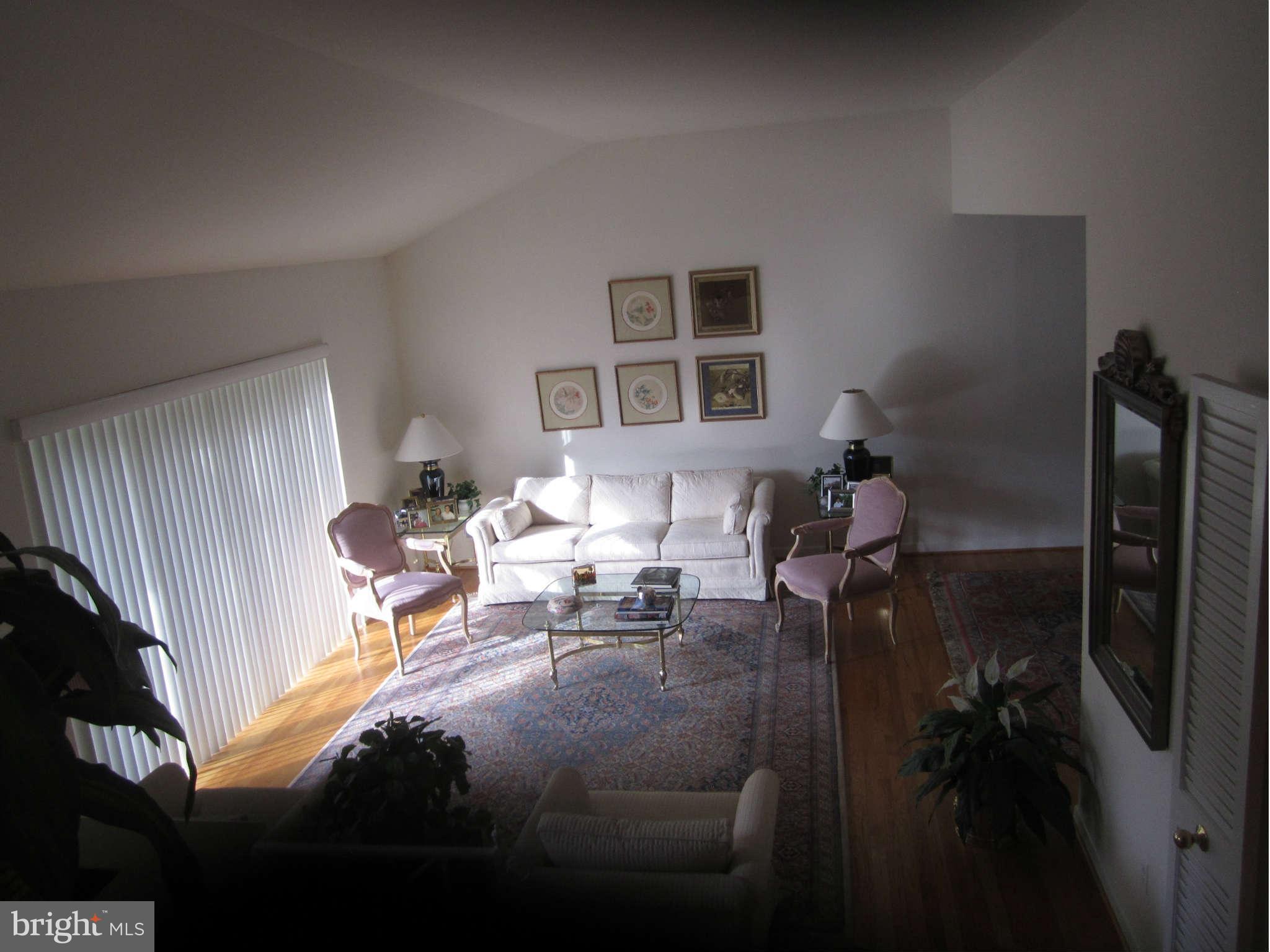 9111 Friars Road Bethesda, MD 20817 - Photo 5 of 15 Living Room