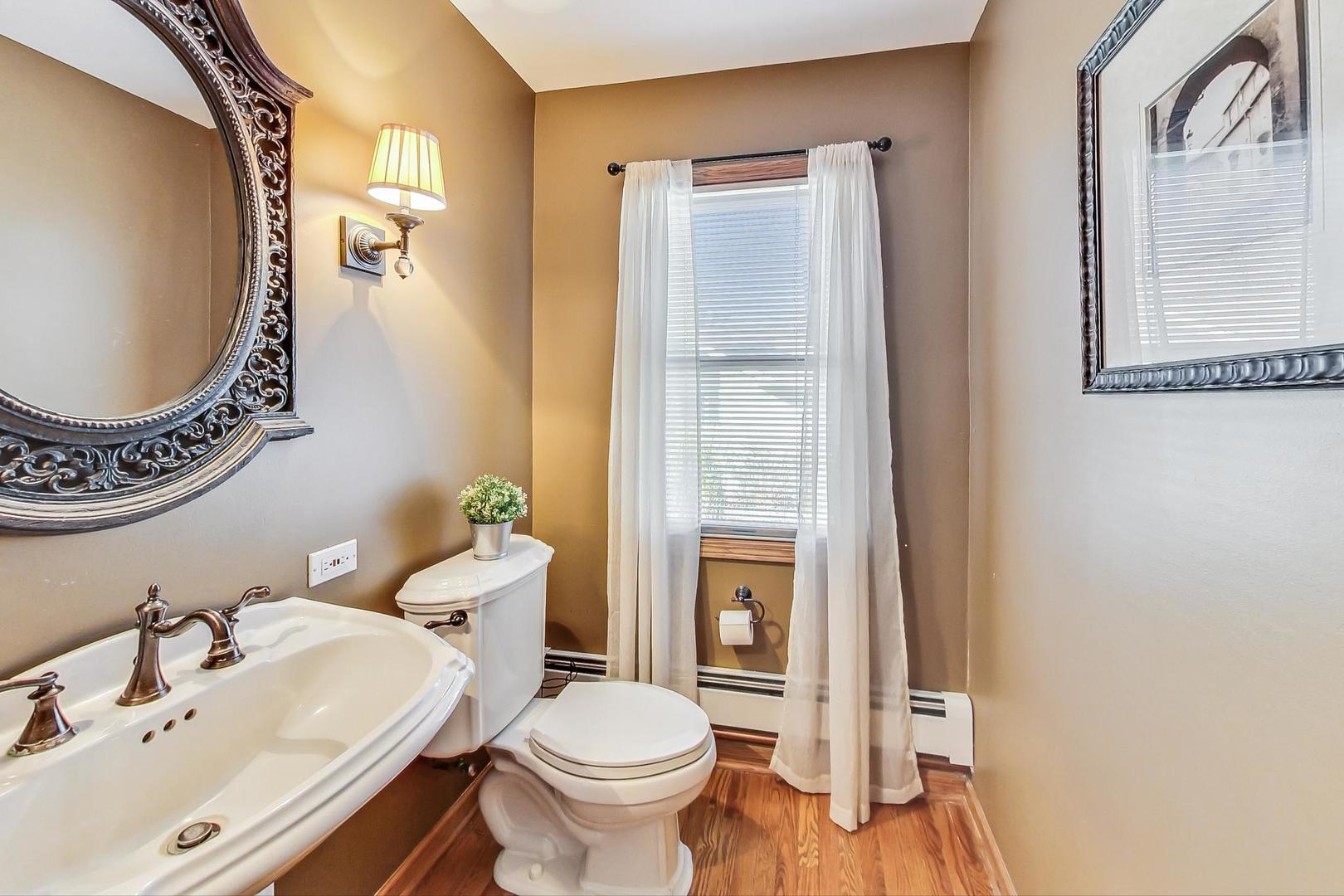9207 Gardner Road Fox River Grove, IL 60021 - Photo 11 of 34 Gallery Image 11