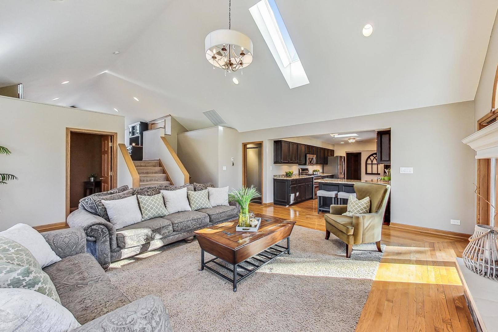 9207 Gardner Road Fox River Grove, IL 60021 - Photo 8 of 34 Gallery Image 8